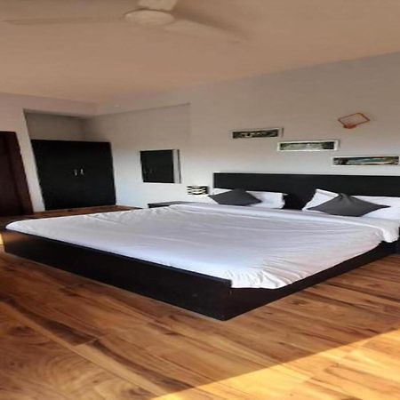 Vrindavan Dreams Hotel And Suites Luaran gambar