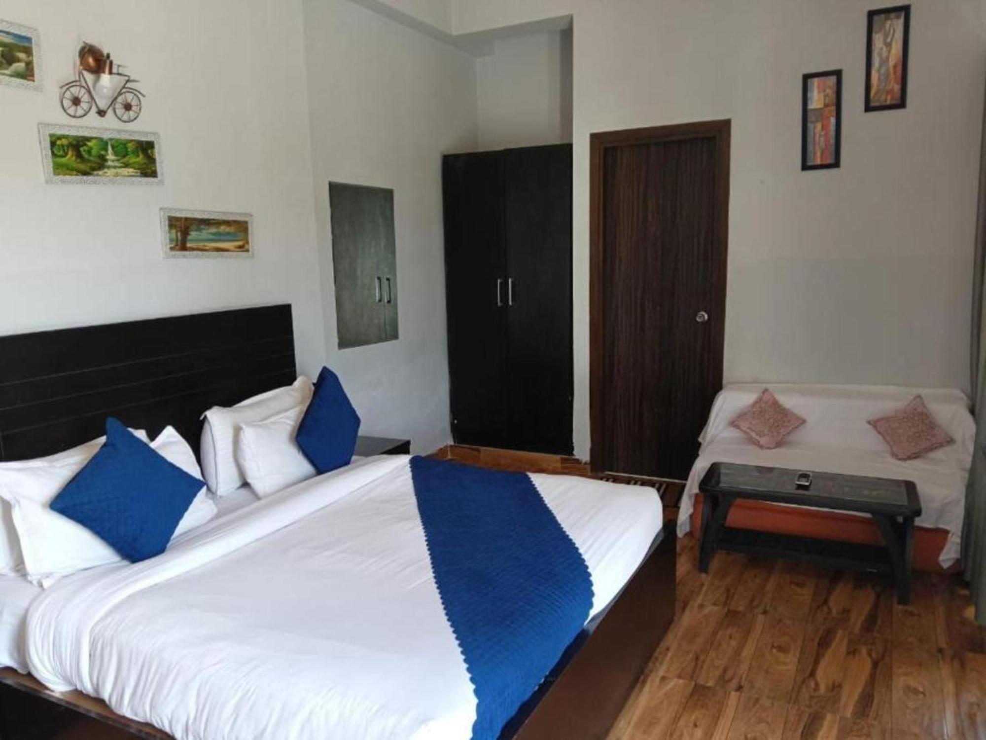 Vrindavan Dreams Hotel And Suites Luaran gambar