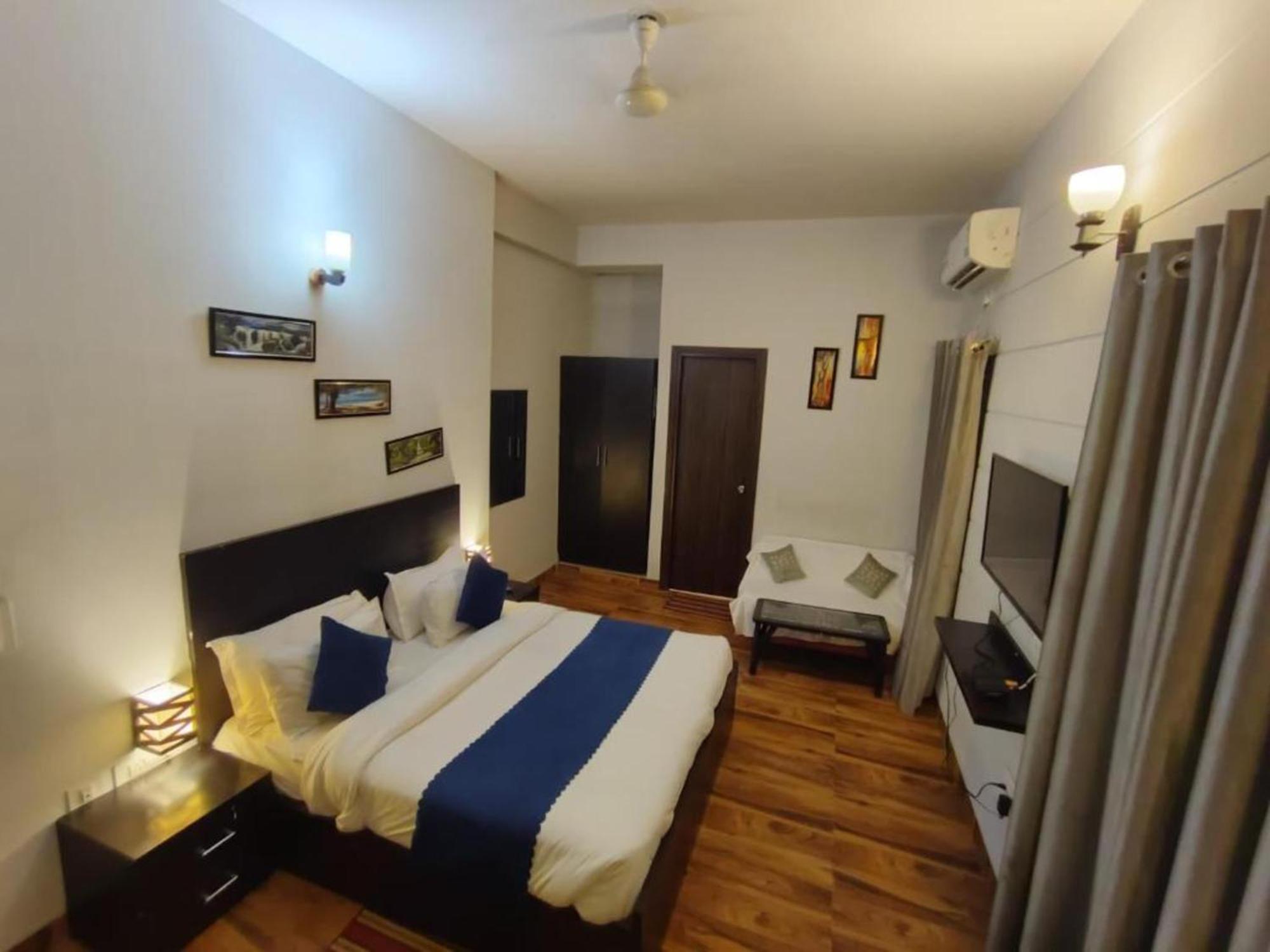 Vrindavan Dreams Hotel And Suites Luaran gambar