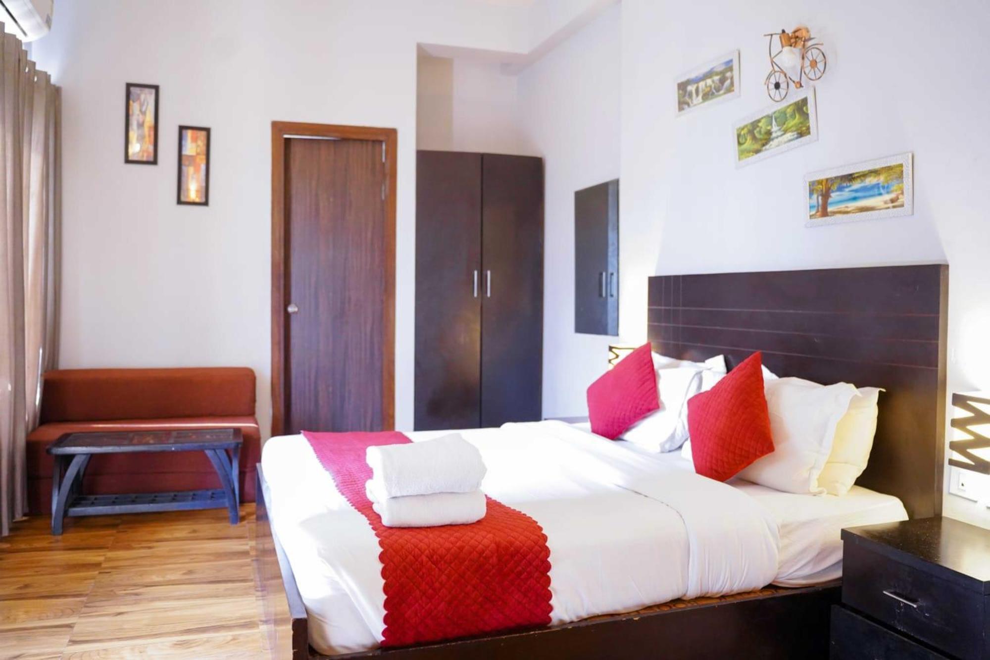 Vrindavan Dreams Hotel And Suites Luaran gambar
