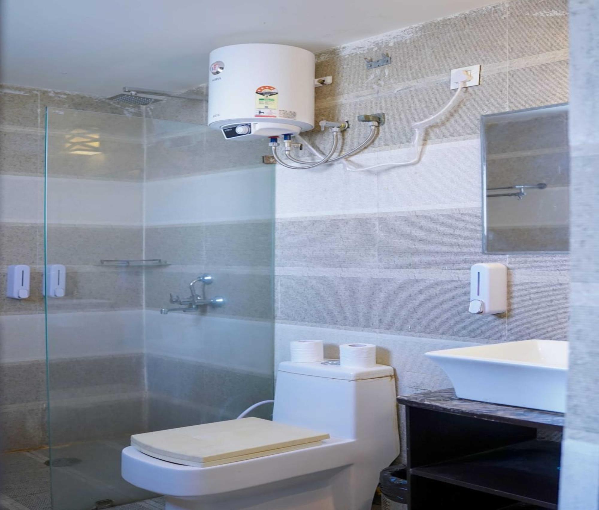 Vrindavan Dreams Hotel And Suites Luaran gambar