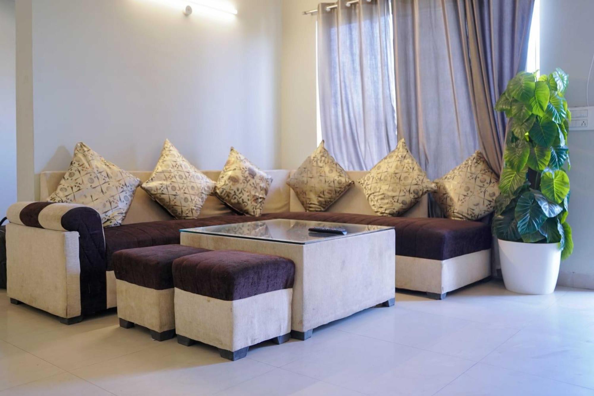 Vrindavan Dreams Hotel And Suites Luaran gambar