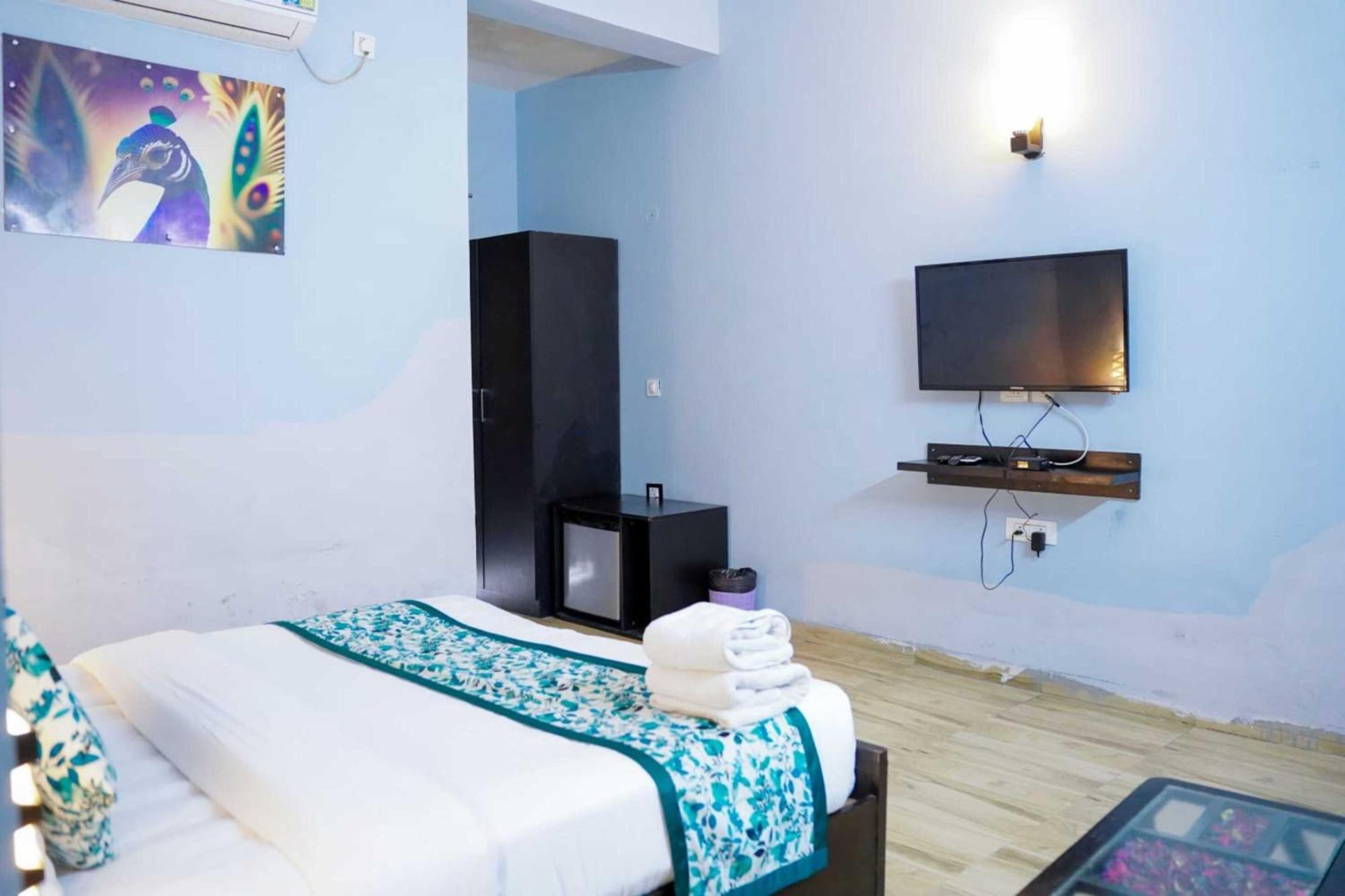 Vrindavan Dreams Hotel And Suites Luaran gambar