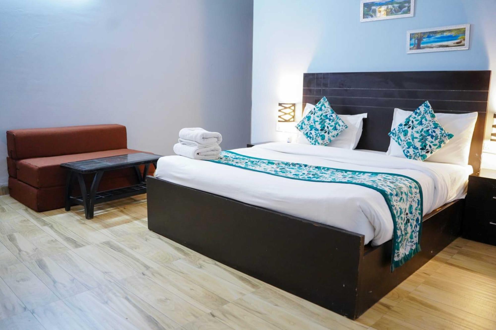 Vrindavan Dreams Hotel And Suites Luaran gambar